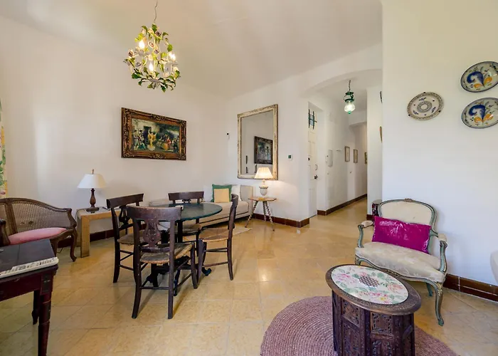 Apartamento Plaza De Dona Elvira Alcazar